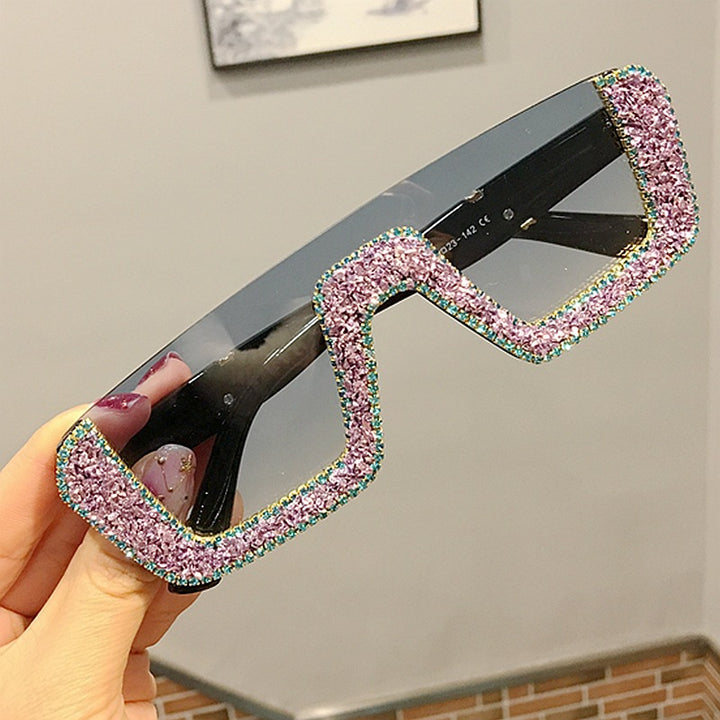 Ladies elegant glitter sunglasses with striking frame Bowlift