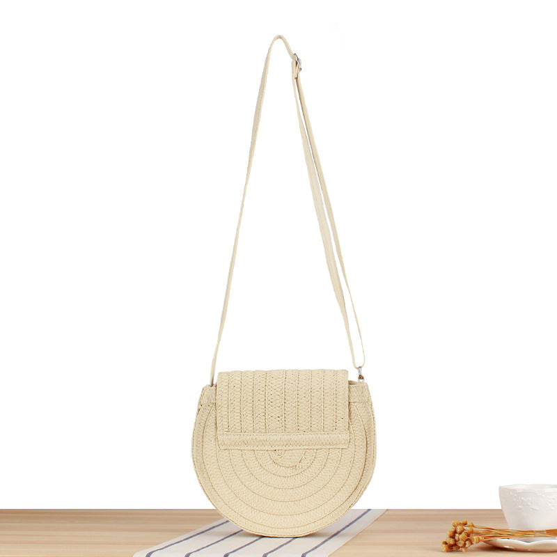 Shoulder bag in stylish half-moon design Bowlift