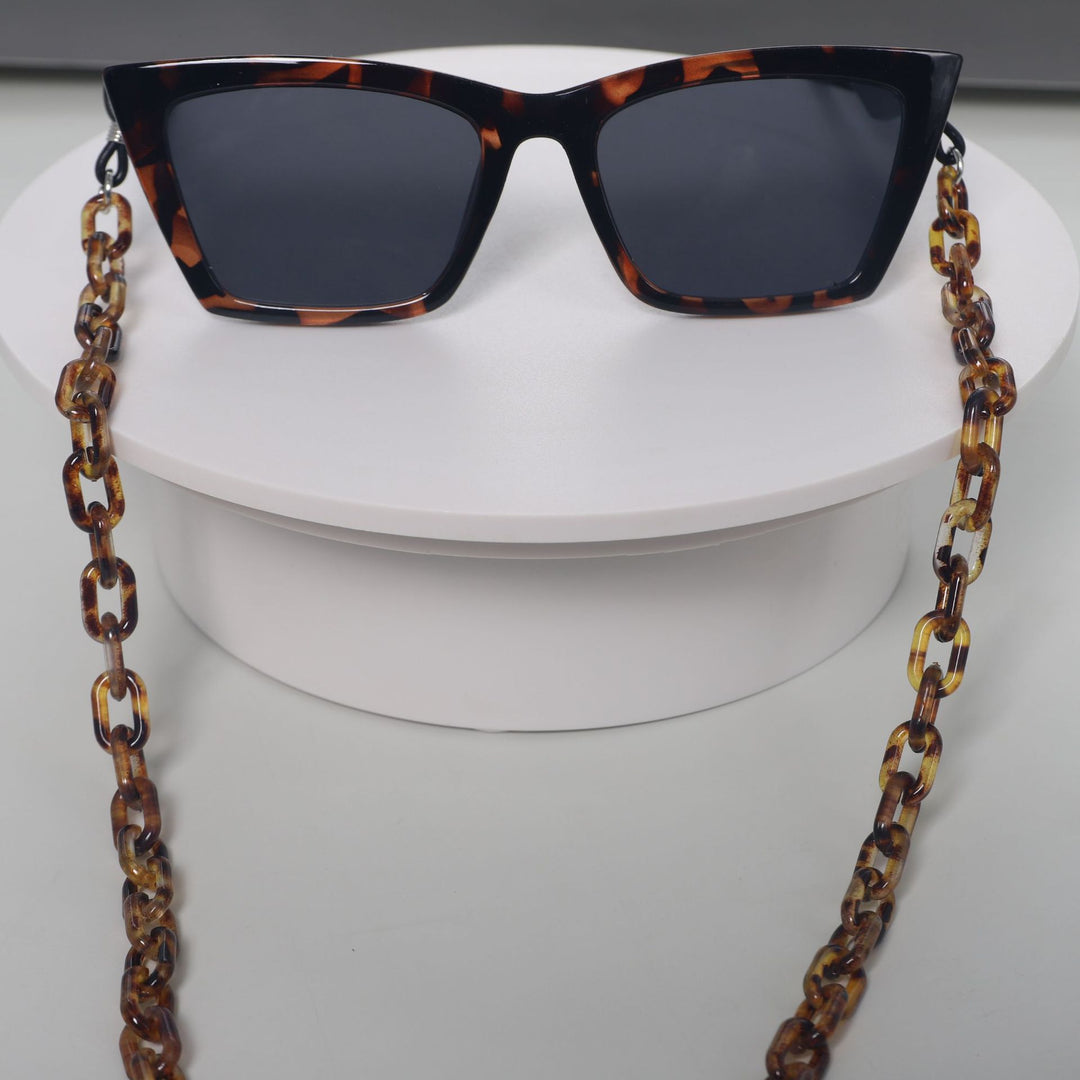 Eyewear Chain Bowlift