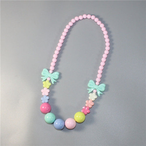 Colorful pearl necklace with floral elements Bowlift