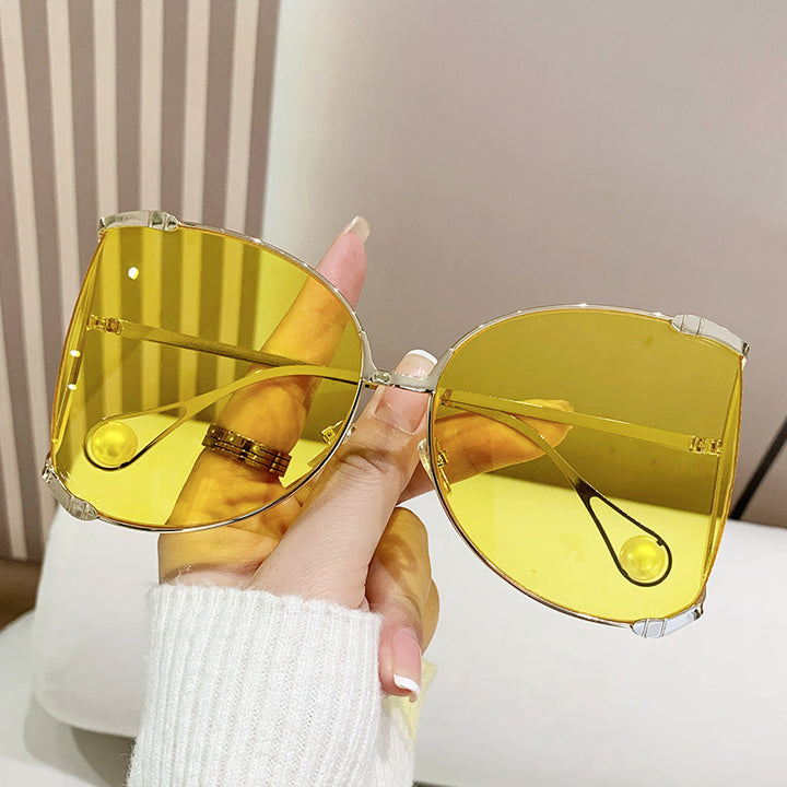 Ladies fashionable glasses with elegant pearl decor Bowlift