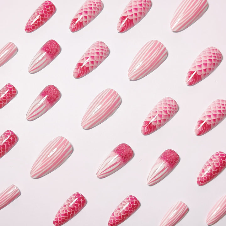 Intricate Scaled Nail Art Design Bowlift