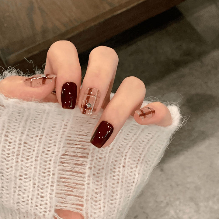 Artificial artificial nails with elegant geometric design Bowlift