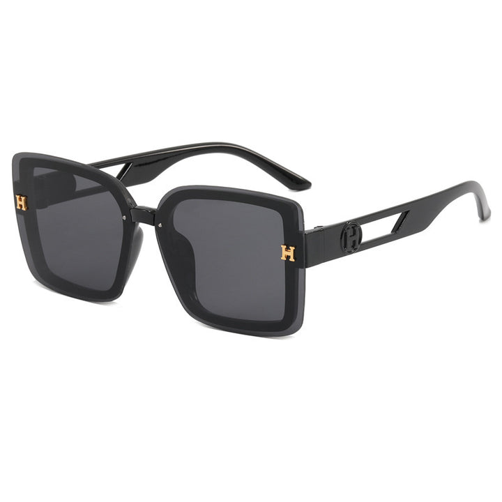 Women modern square sunglasses with elegant design Bowlift