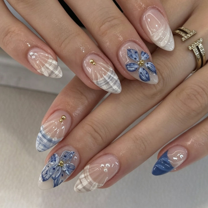 Artificial nails with floral design and elegant tips Bowlift