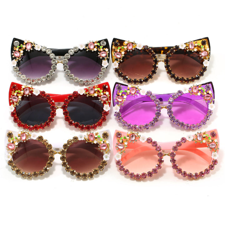 Women's Heart-shaped Sunglasses with Sparkling Accents Bowlift