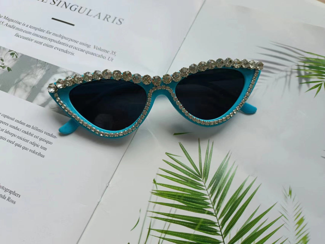 Cat-Eye Fashion Sunglasses Bowlift