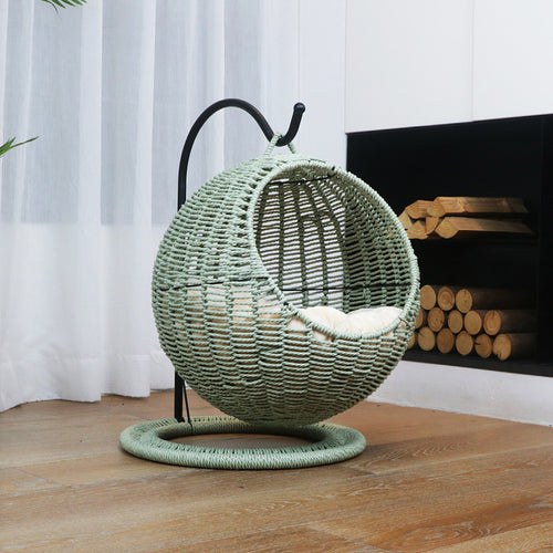 Comfortable hanging chair made of rattan Bowlift