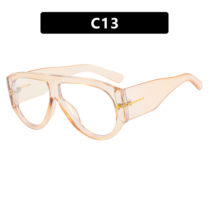 Women Designer Sunglasses in Elegant Retro Design with Wide Frame Bowlift
