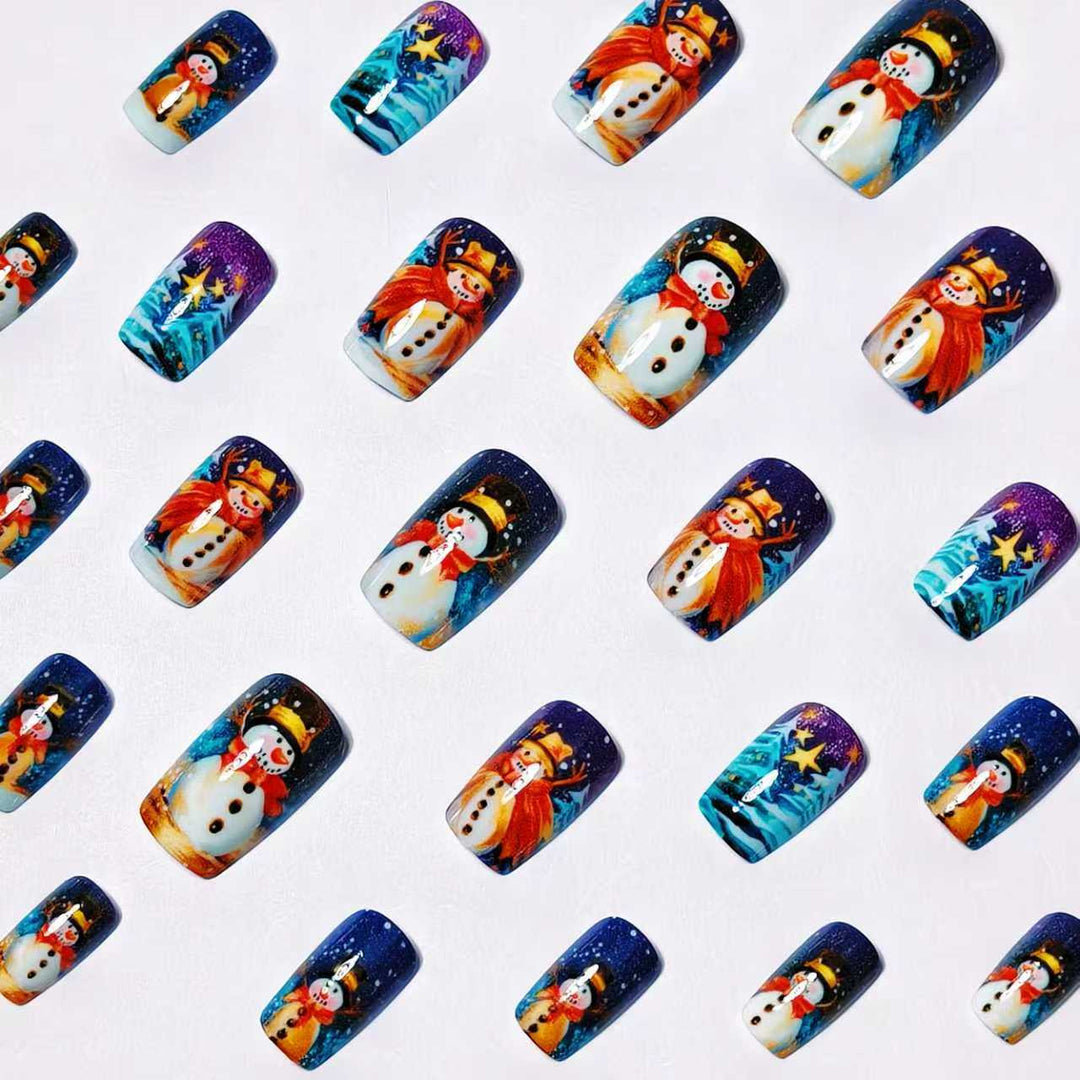 Artificial nails with cheerful snowman design Bowlift