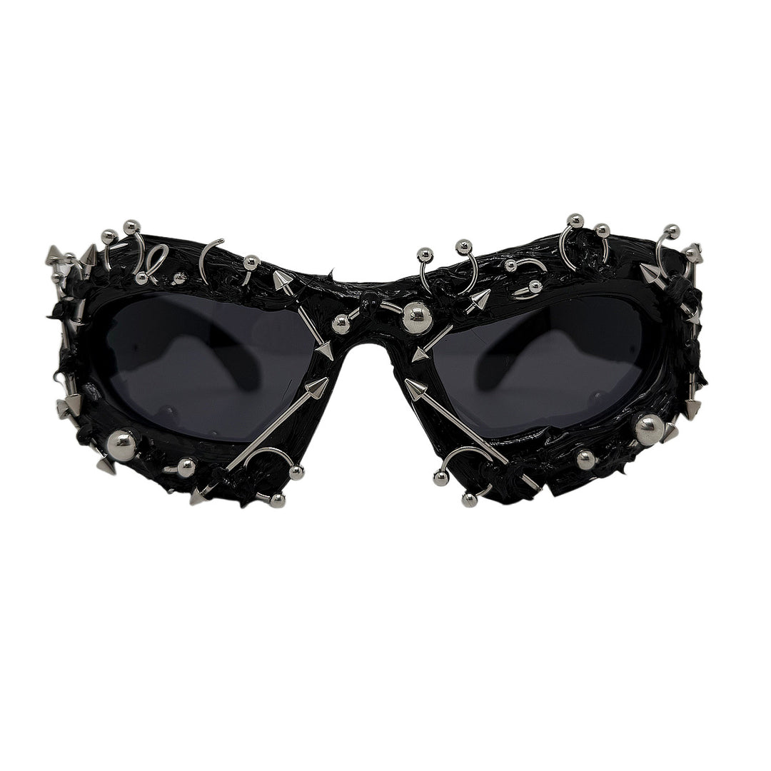 Ladies fashionable sports sunglasses with pointed details Bowlift