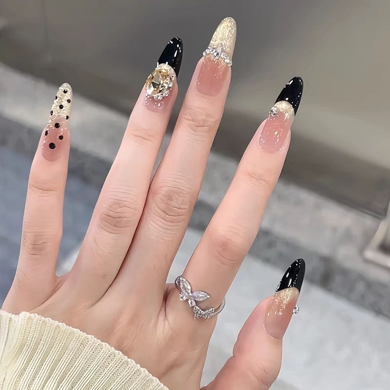 Decorative Press-On Nail Design Set Bowlift