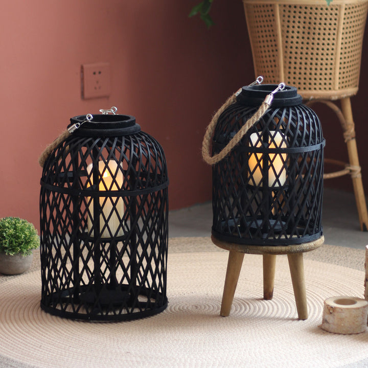 Decorative lantern made of braided material Bowlift