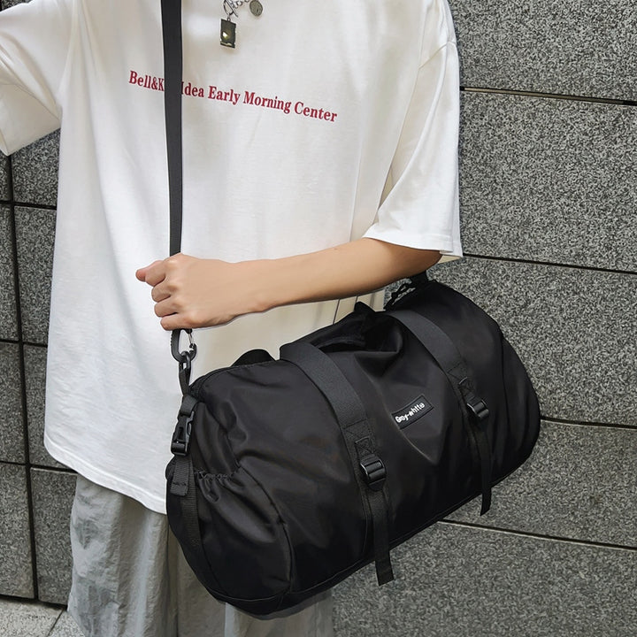 Sporty multifunctional travel bag with ergonomic shoulder straps Bowlift