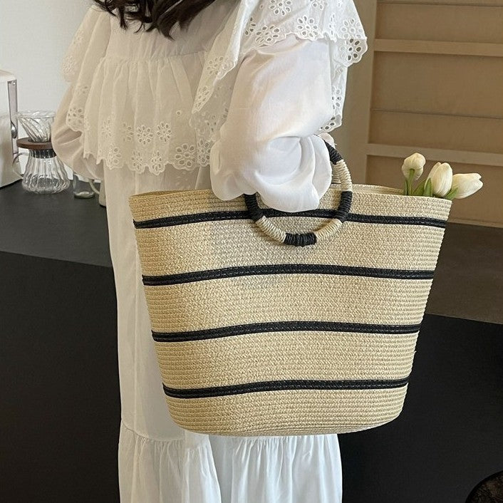 Elegant and Structured Basket Bag with Round Handles Bowlift
