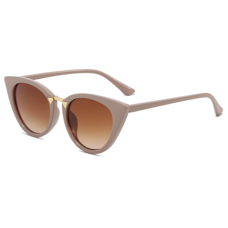 Ladies Cat-Eye Sunglasses with Elegant Golden Detail Bowlift
