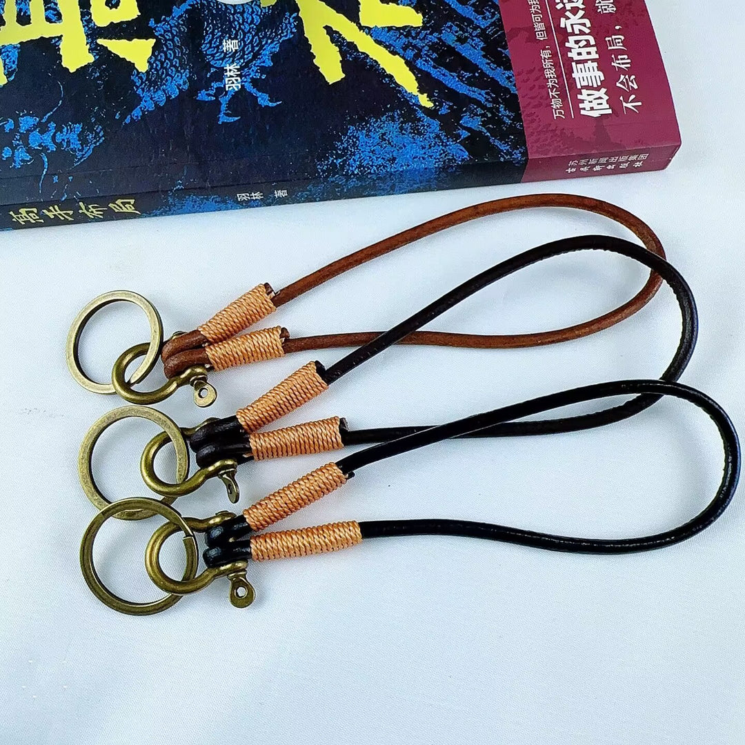 Durable Leather Keychain Holder Bowlift