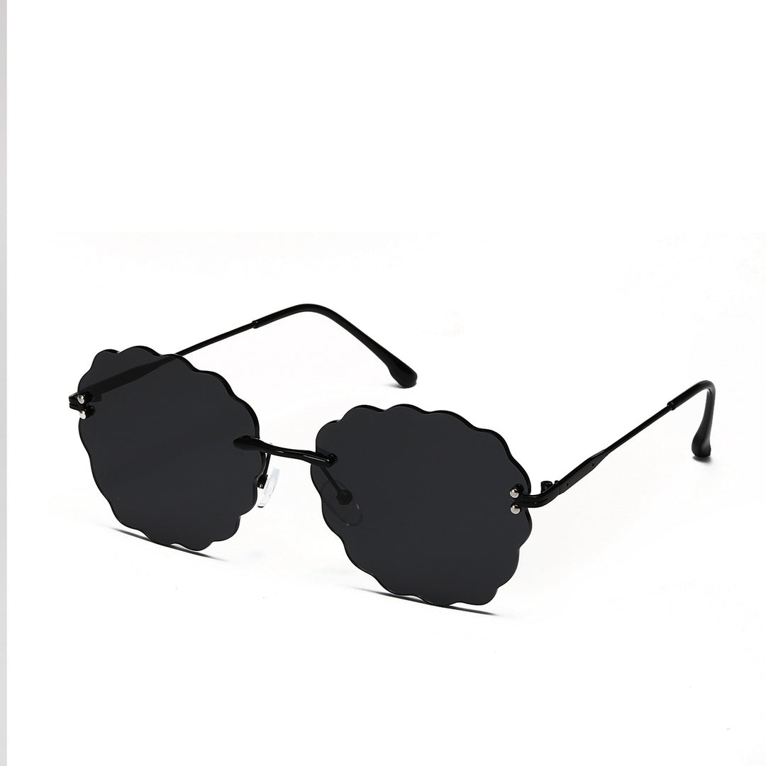Ladies fashionable sunglasses in unique flower frame Bowlift