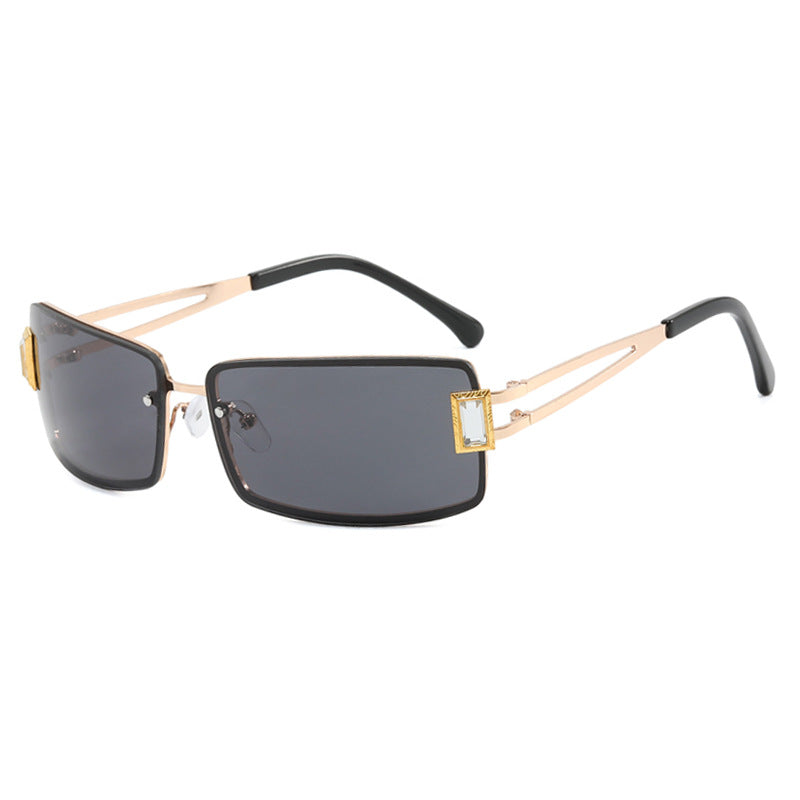 Ladies stylish sunglasses with elegant trapezoidal lenses and filigree metal frame Bowlift
