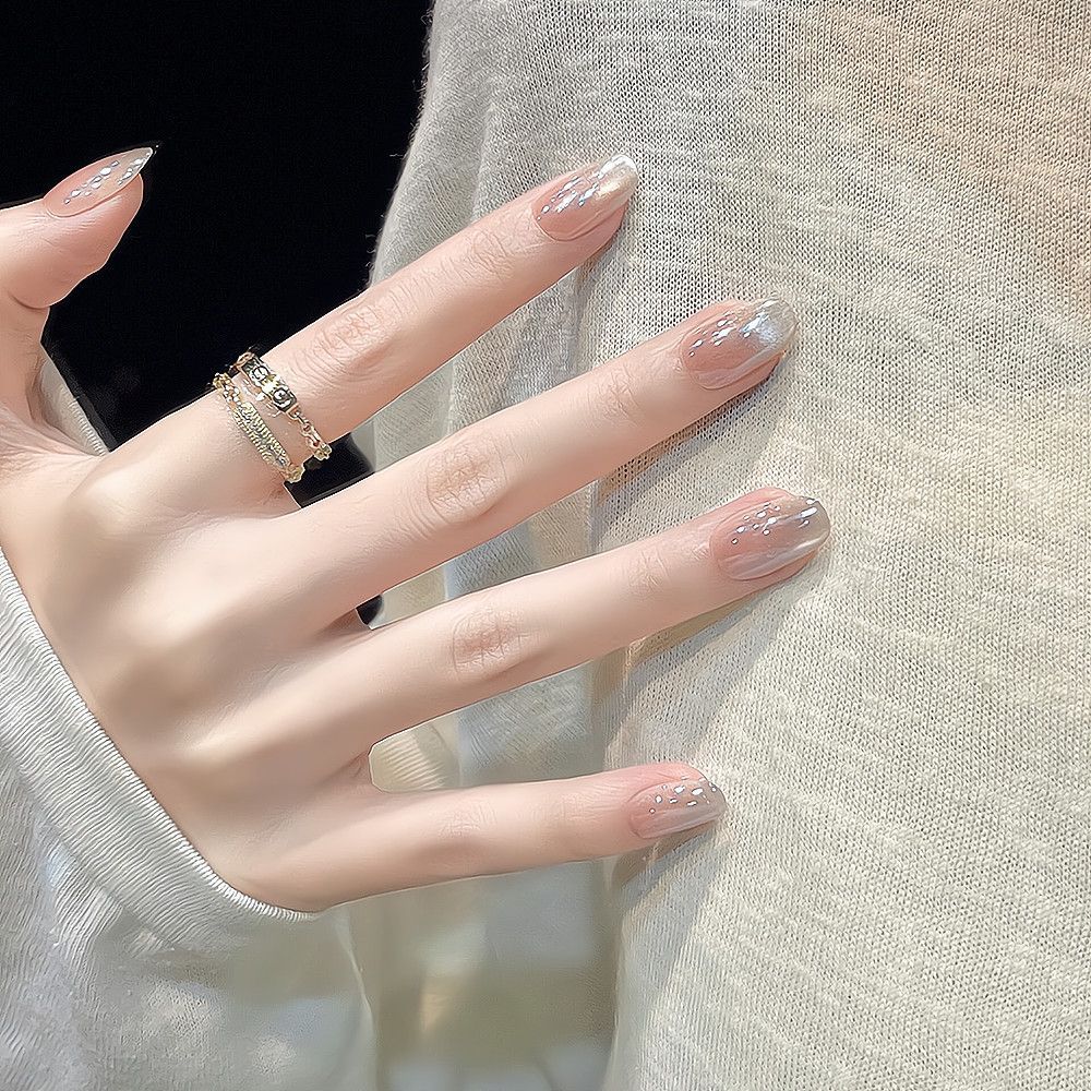 Artistic Nail Design with Decorative Elements Bowlift