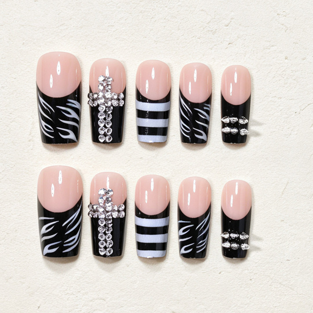 Glamorous Stiletto Nail Art Design Bowlift