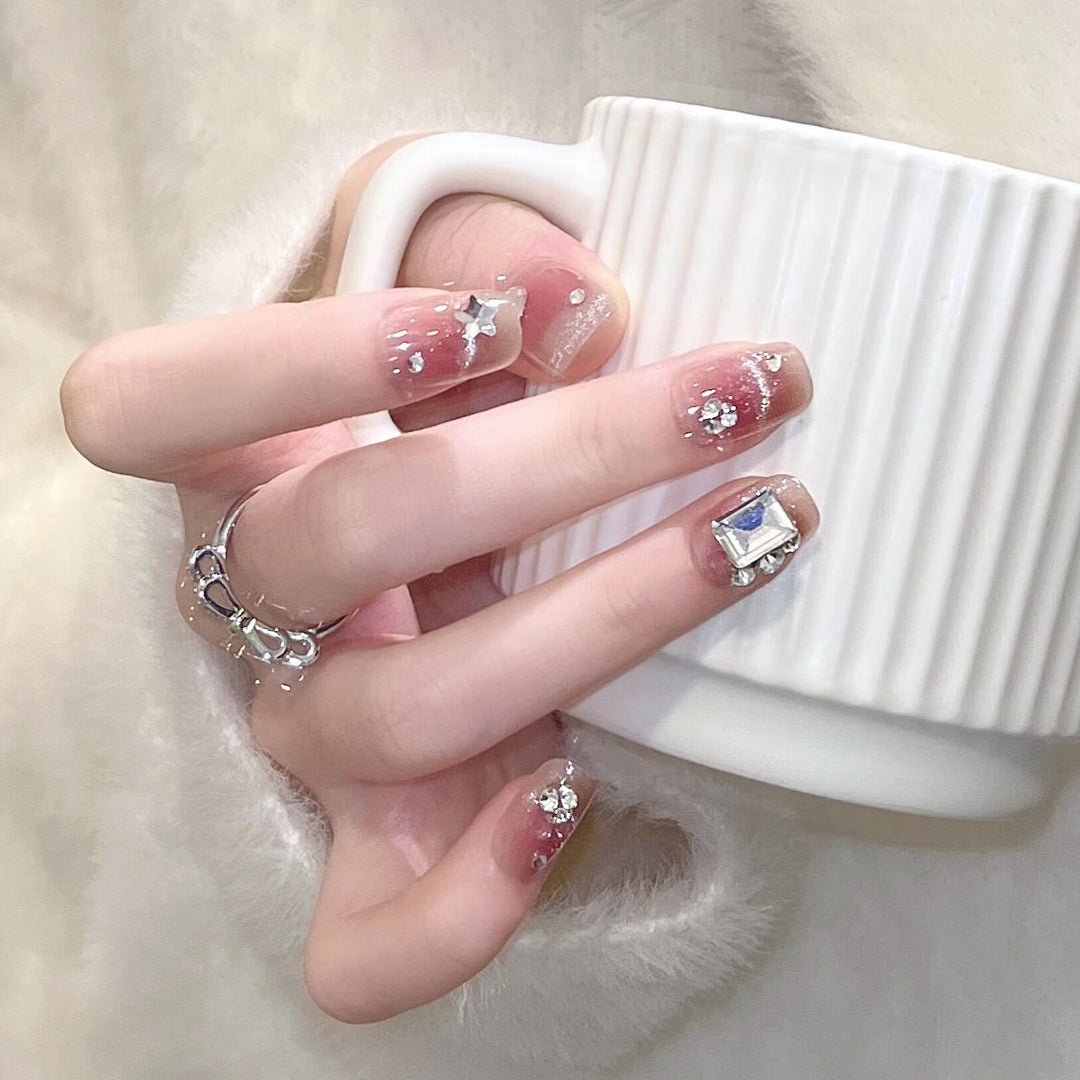 Decorative Press-On Nail Design Set Bowlift