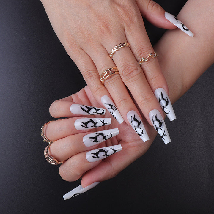 Artistic Flame Design Press-On Nails Bowlift