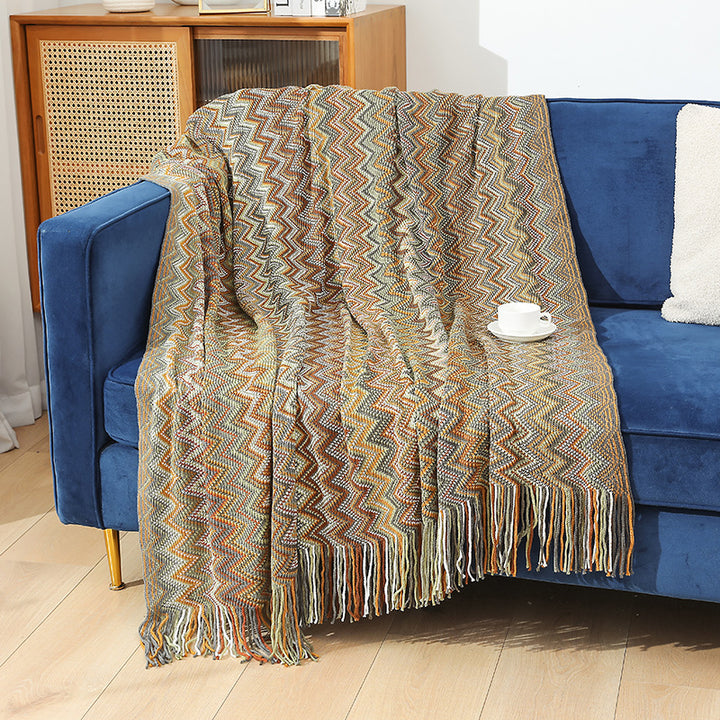 Ladies Decorative Zigzag Pattern Blanket Bowlift