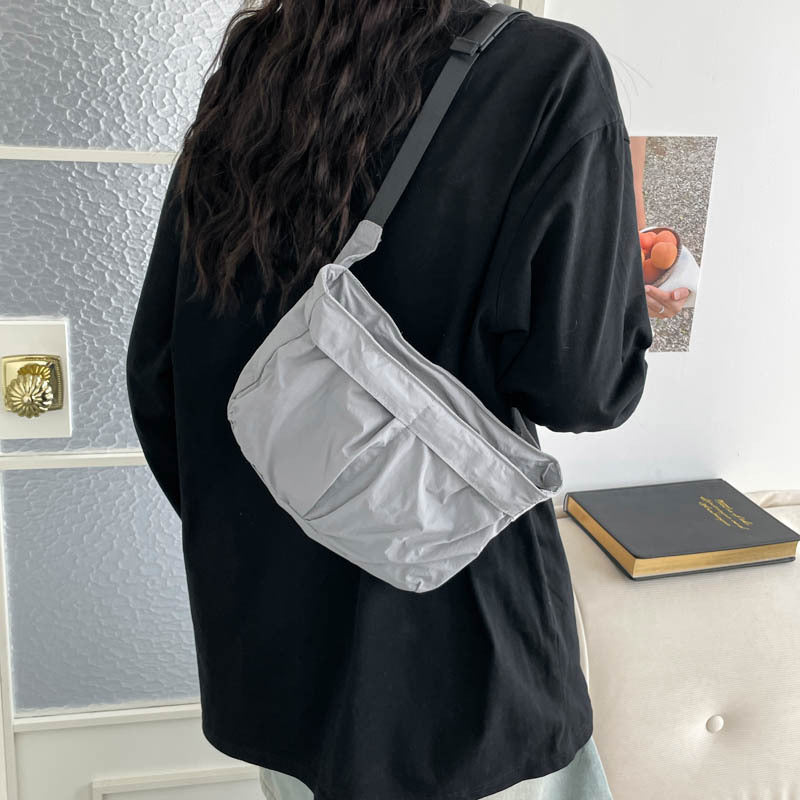 Fashionable shoulder bag with adjustable shoulder strap Bowlift