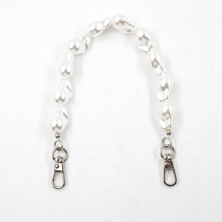 Elegant Beaded Eyewear Chain Bowlift