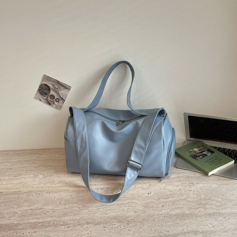 Elegant and Functional Travel Bag Bowlift