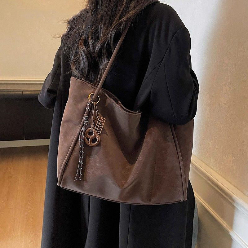 Versatile Textured Shoulder Tote Bowlift
