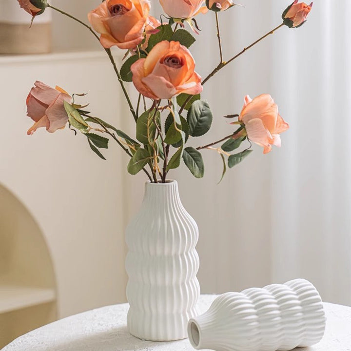 Stylish ceramic vase with wave structure Bowlift