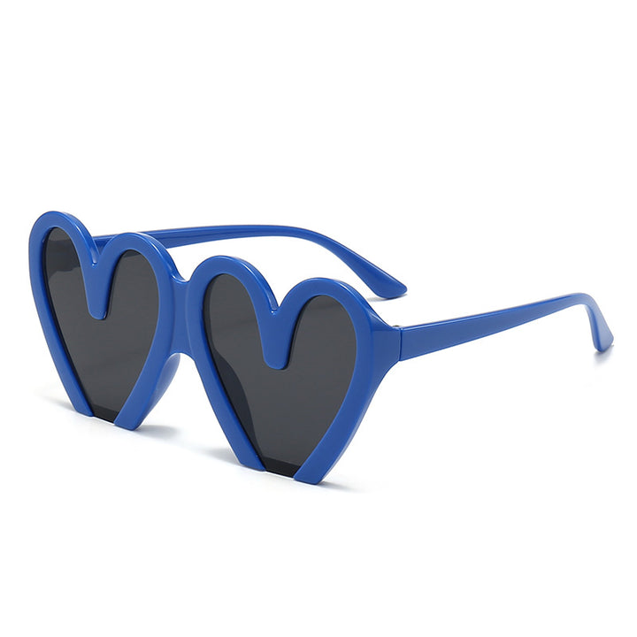 Women's fashionable sunglasses in unique heart design Bowlift