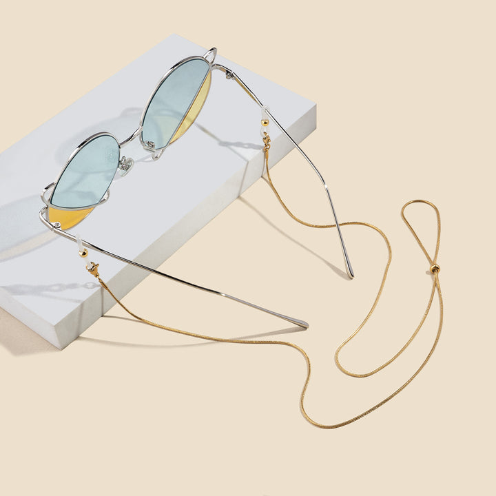 Minimalist Eyewear Chain Bowlift