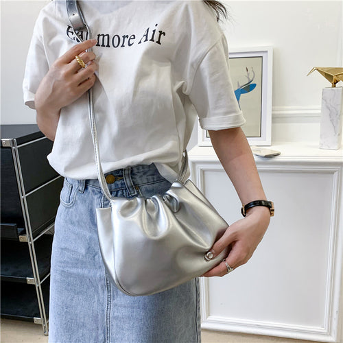 Chic Pleated Handheld Bag Bowlift