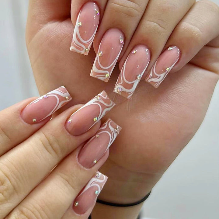 Artistic nails with elegant design Bowlift
