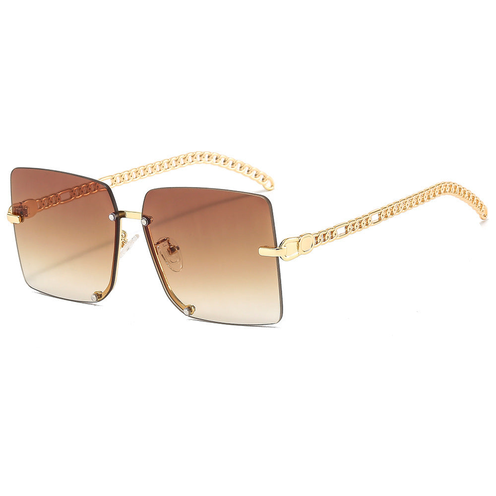 Women's fashionable sunglasses with luxurious chain arm and rectangular frame Bowlift