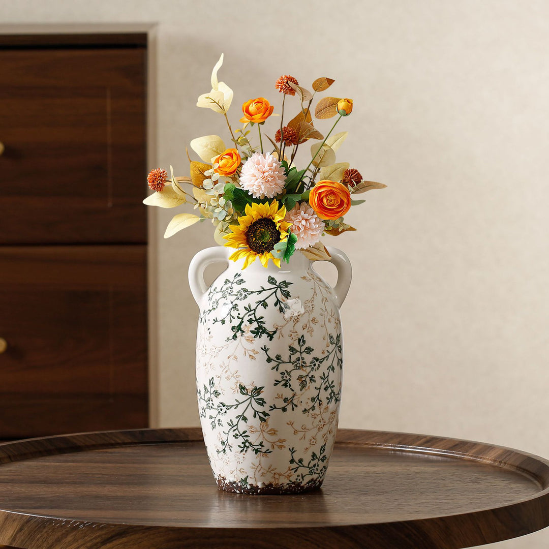Elegant and artistically decorated ceramic vase Bowlift