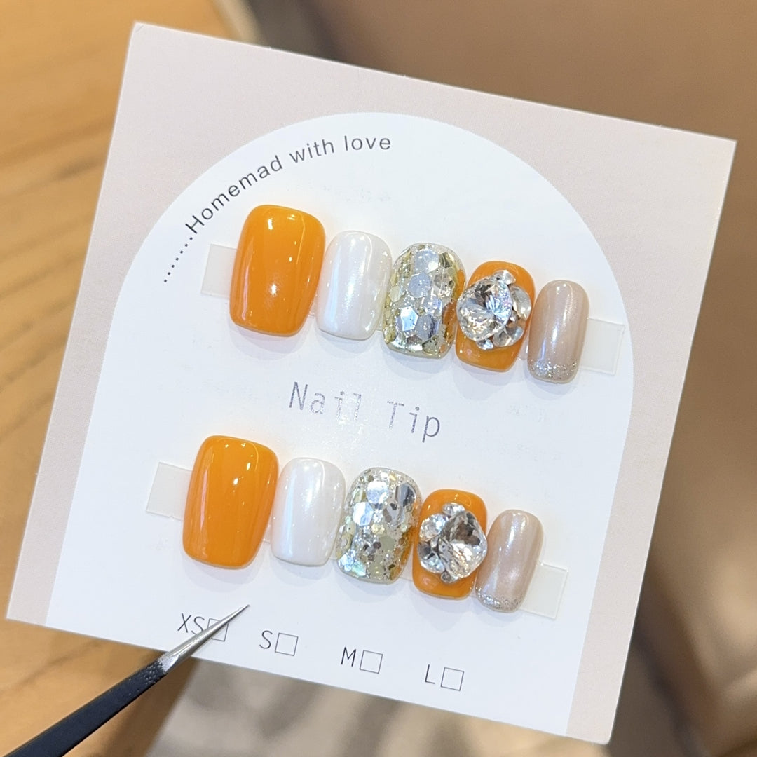 Nail Art Set with Sparkling Accents and Creative Designs Bowlift