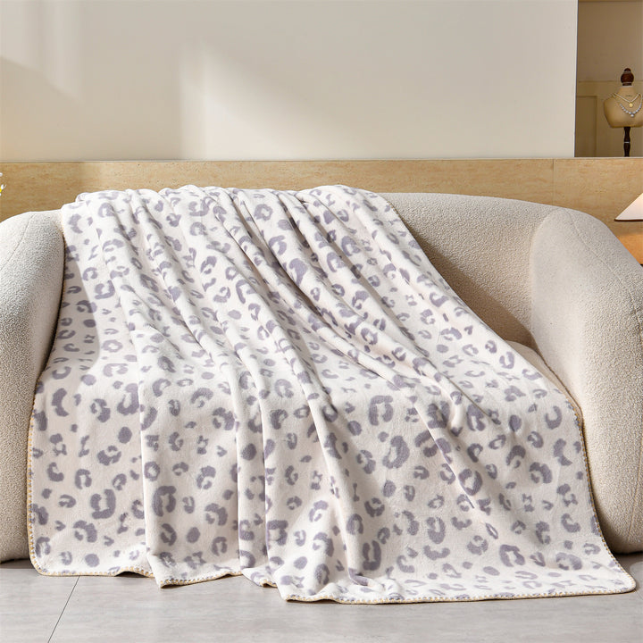Luxury Leopard-Print Fleece Throw Blanket Bowlift