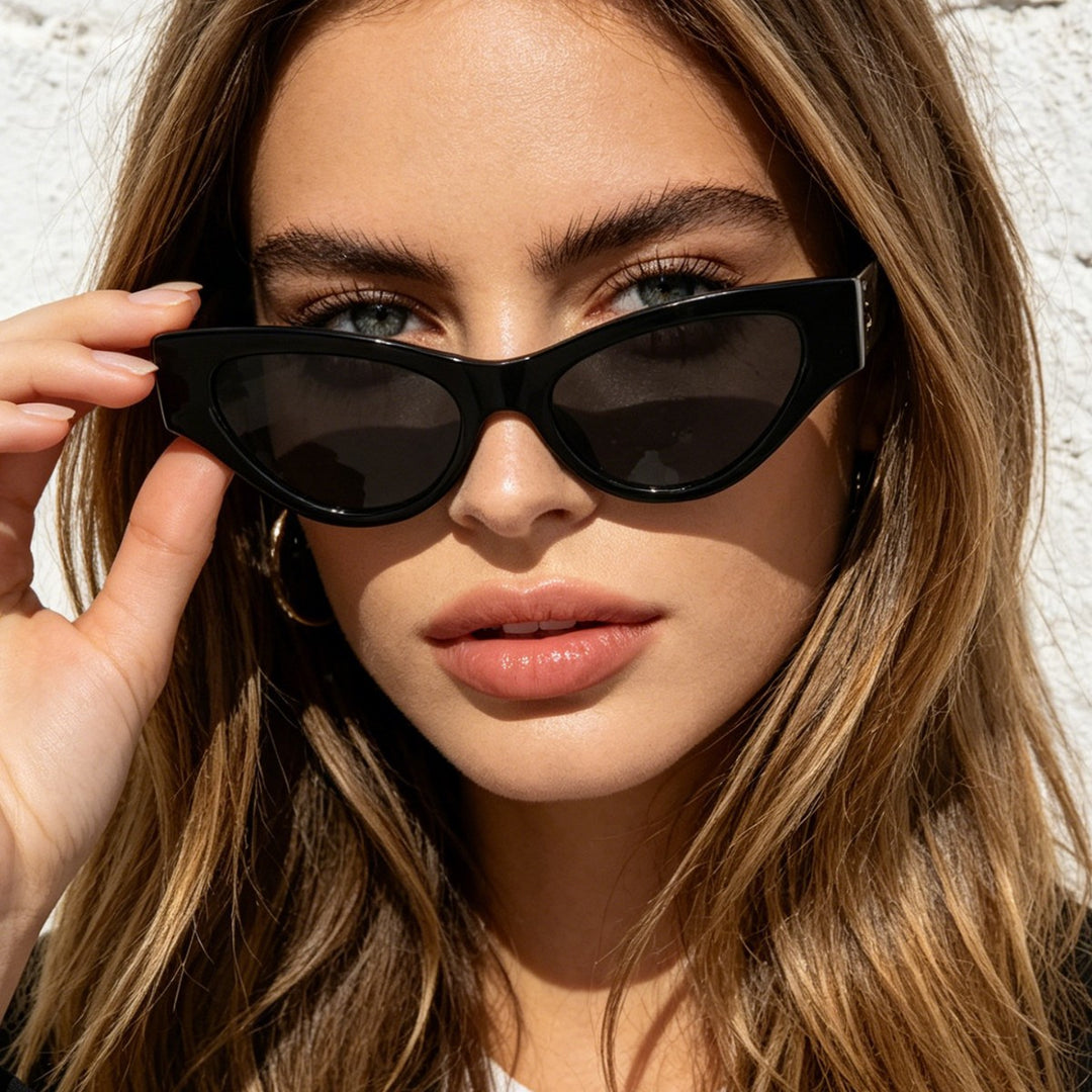 Women Cat-Eye Sunglasses with elegant, transparent frame and UV protection Bowlift