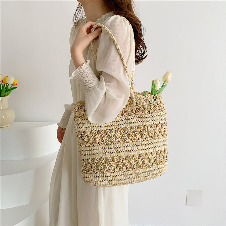 Braided beach bag with unique design Bowlift