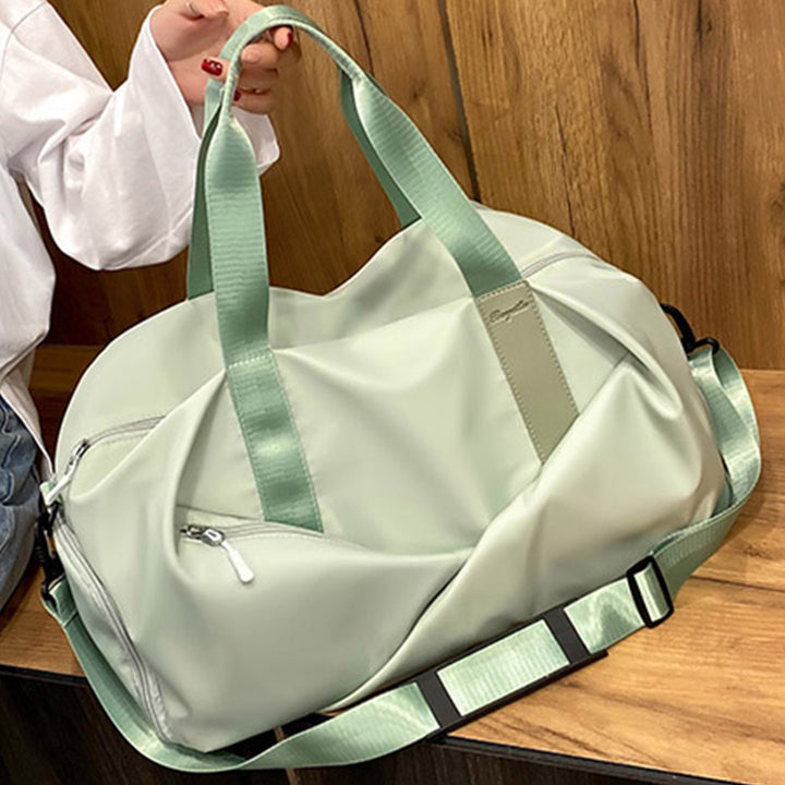 Modern sports and travel bag Bowlift