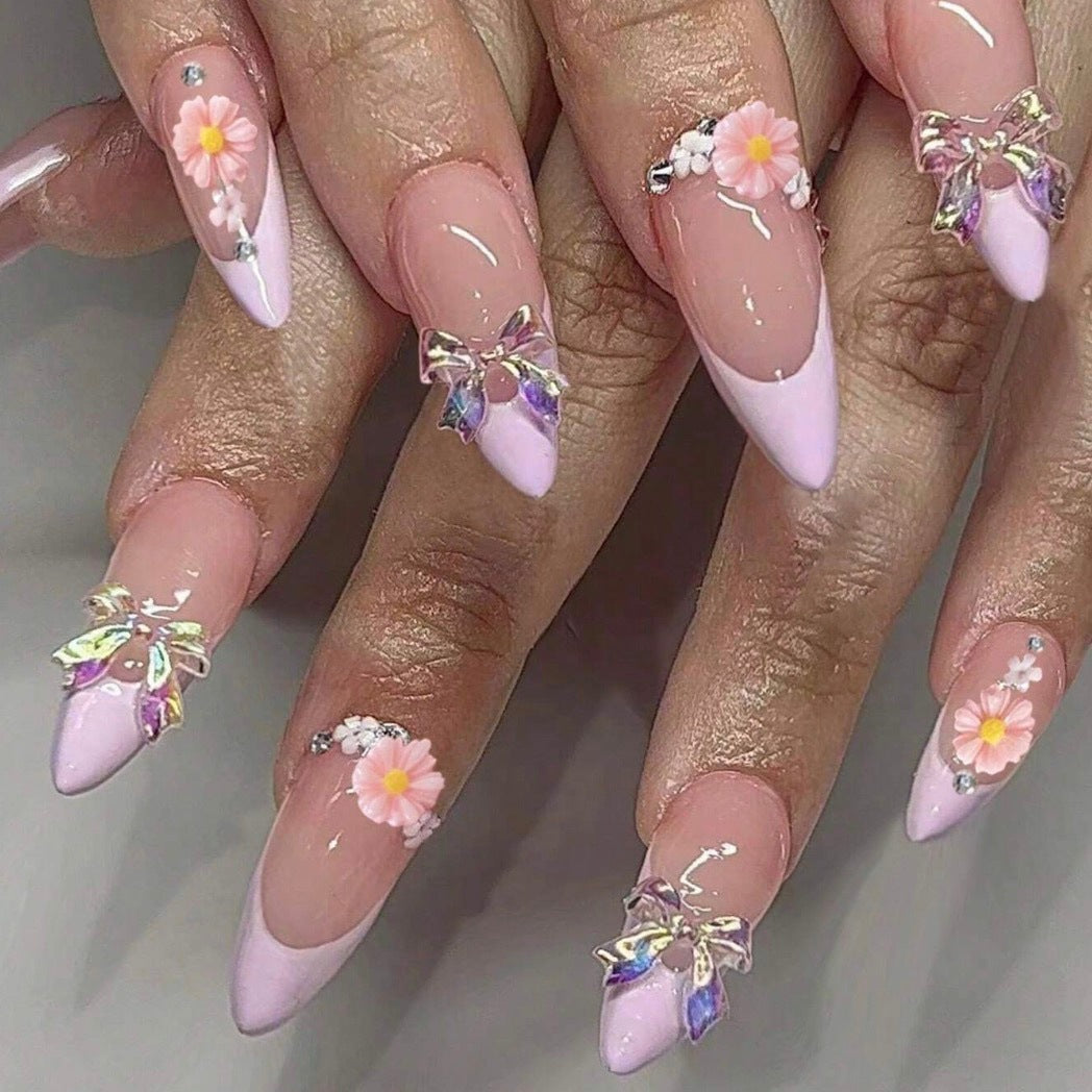 Nail art set with elegant 3D flower and glitter decorations Bowlift