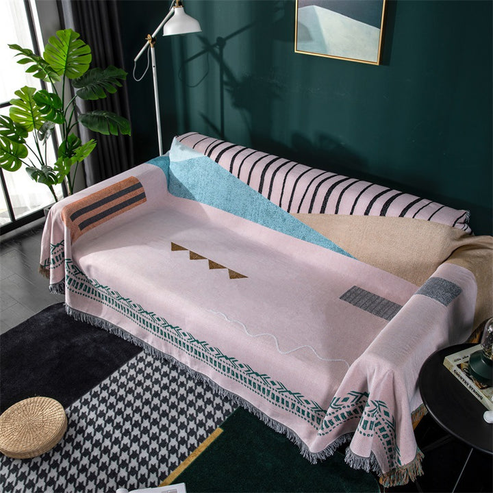 Geometric Patterned Decorative Throw Blanket