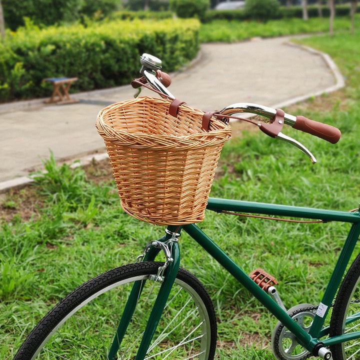 Women basket made of woven material Bowlift