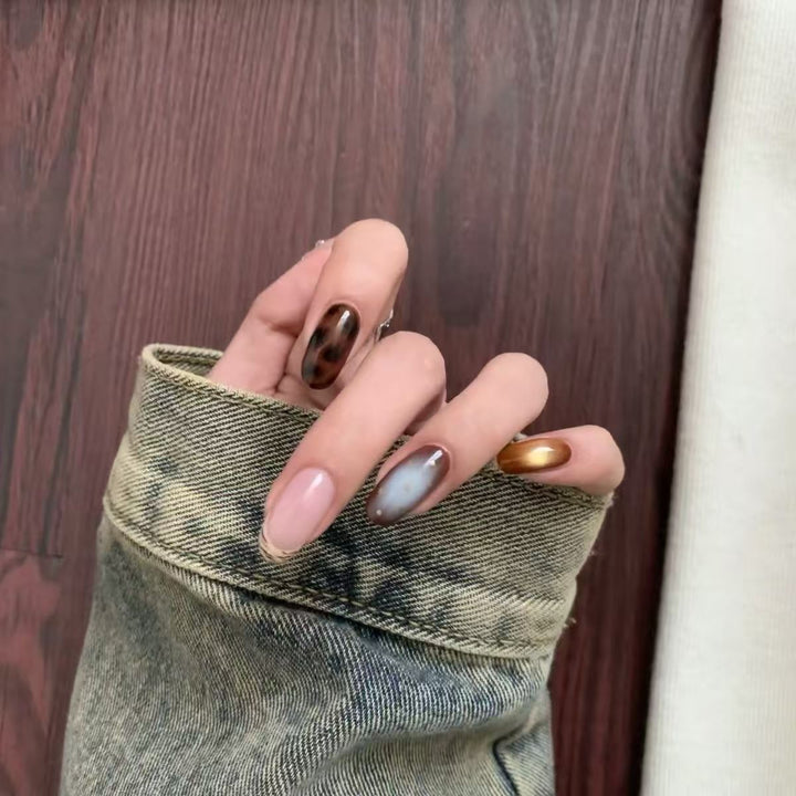 Trendy Press-On Nail Art Bowlift