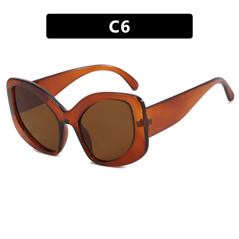 Women elegant oversized sunglasses with striking design Bowlift