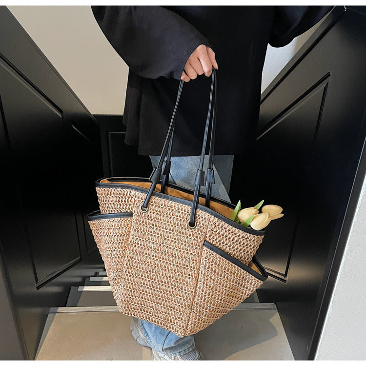 Spacious shopping bag with structured weave Bowlift
